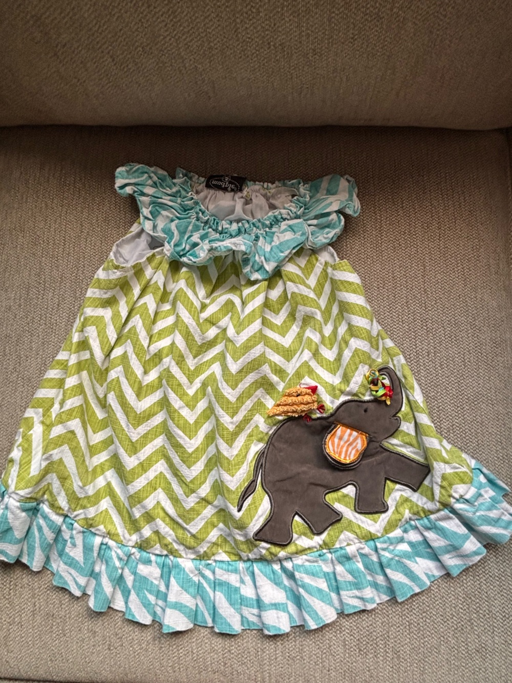Mud Pie Green Chevron Bib with Elephant Applique